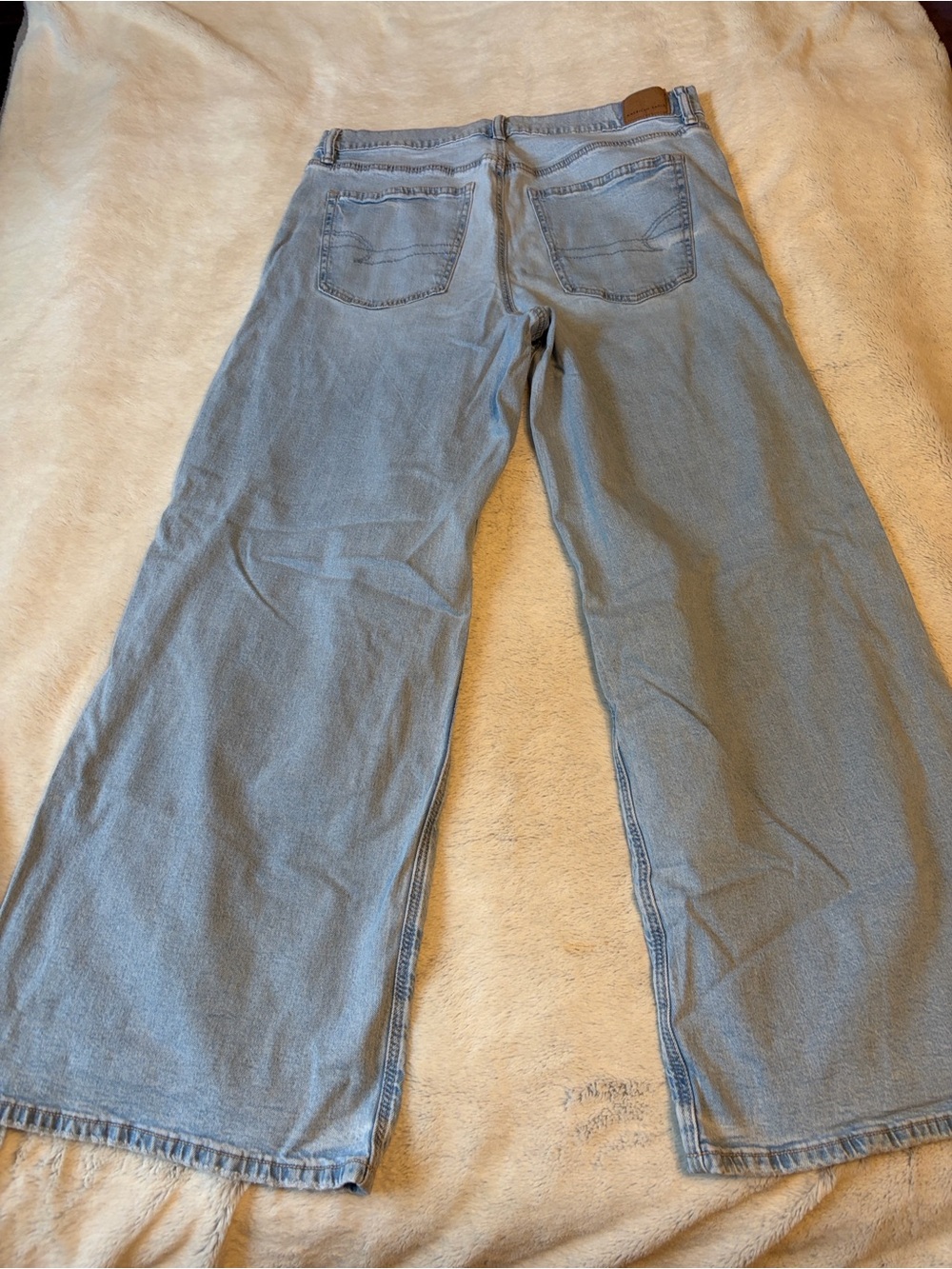 American Eagle Outfitters Low Rise Ultra Wide-Leg Jeans. Size 10 Long - Picture 8 of 10